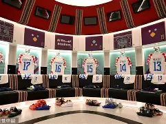 勒沃库森迎足总杯关键赛；赛前完成体检；更衣室稳定；年轻球员得到机会